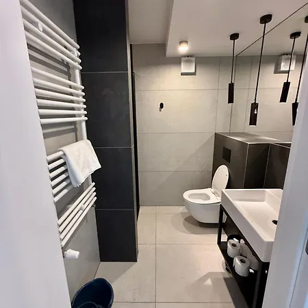 Waterline Port Premium Class *