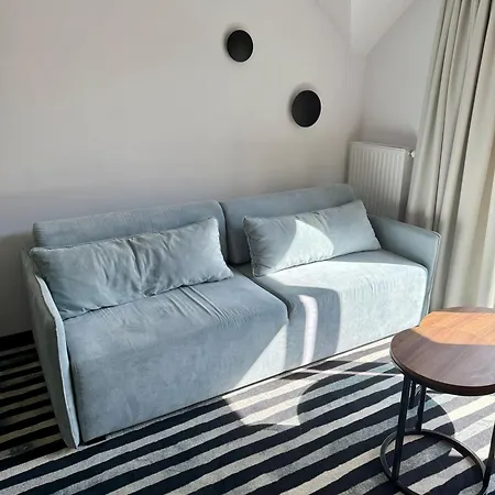 Waterline Port Premium Class *